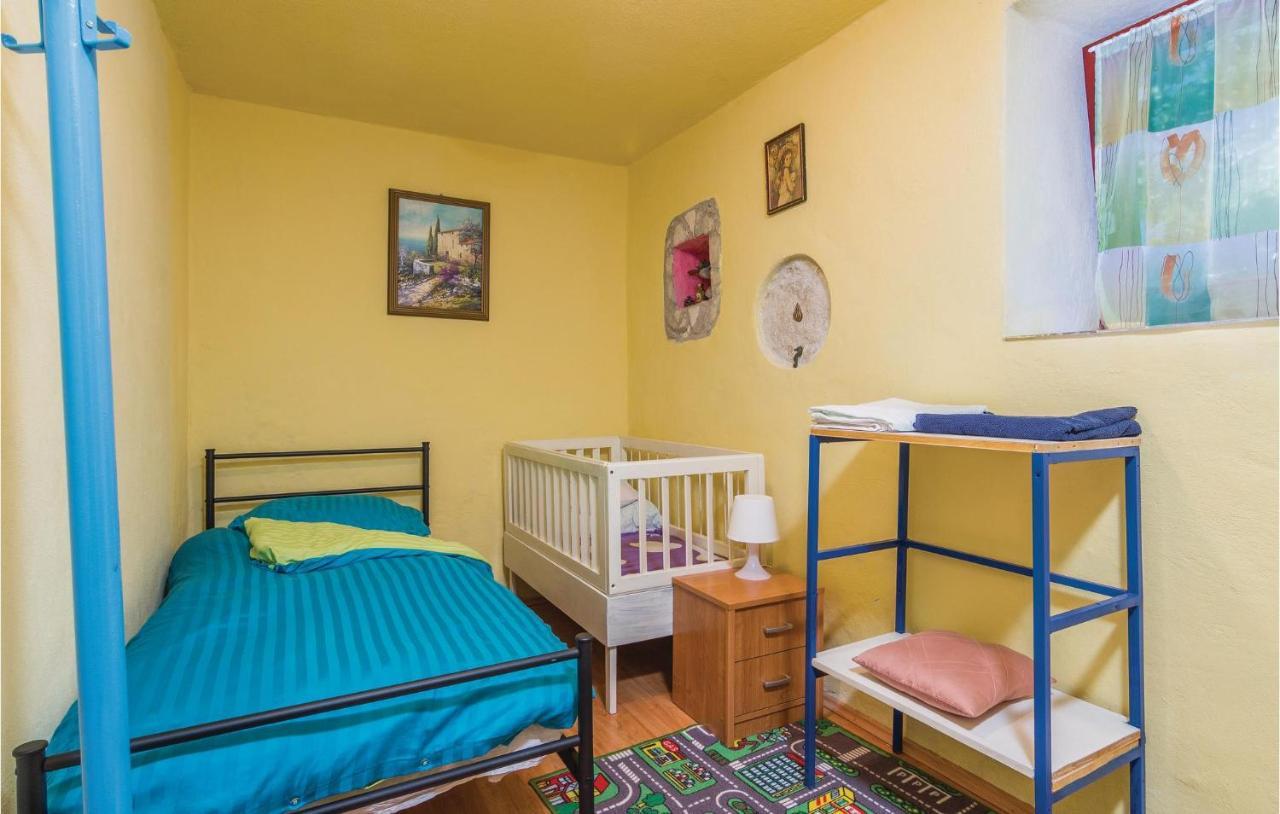 Pet Friendly Apartment In Porec With Wifi Exterior photo
