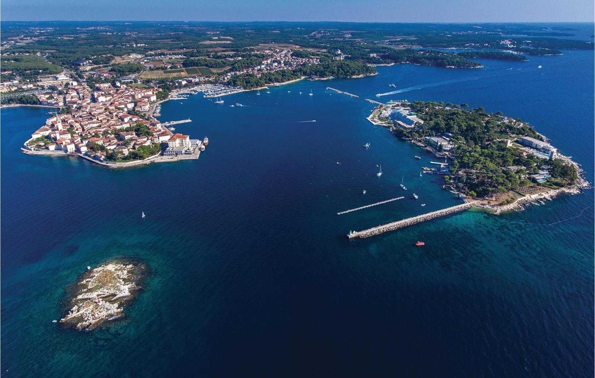 Pet Friendly Apartment In Porec With Wifi Exterior photo
