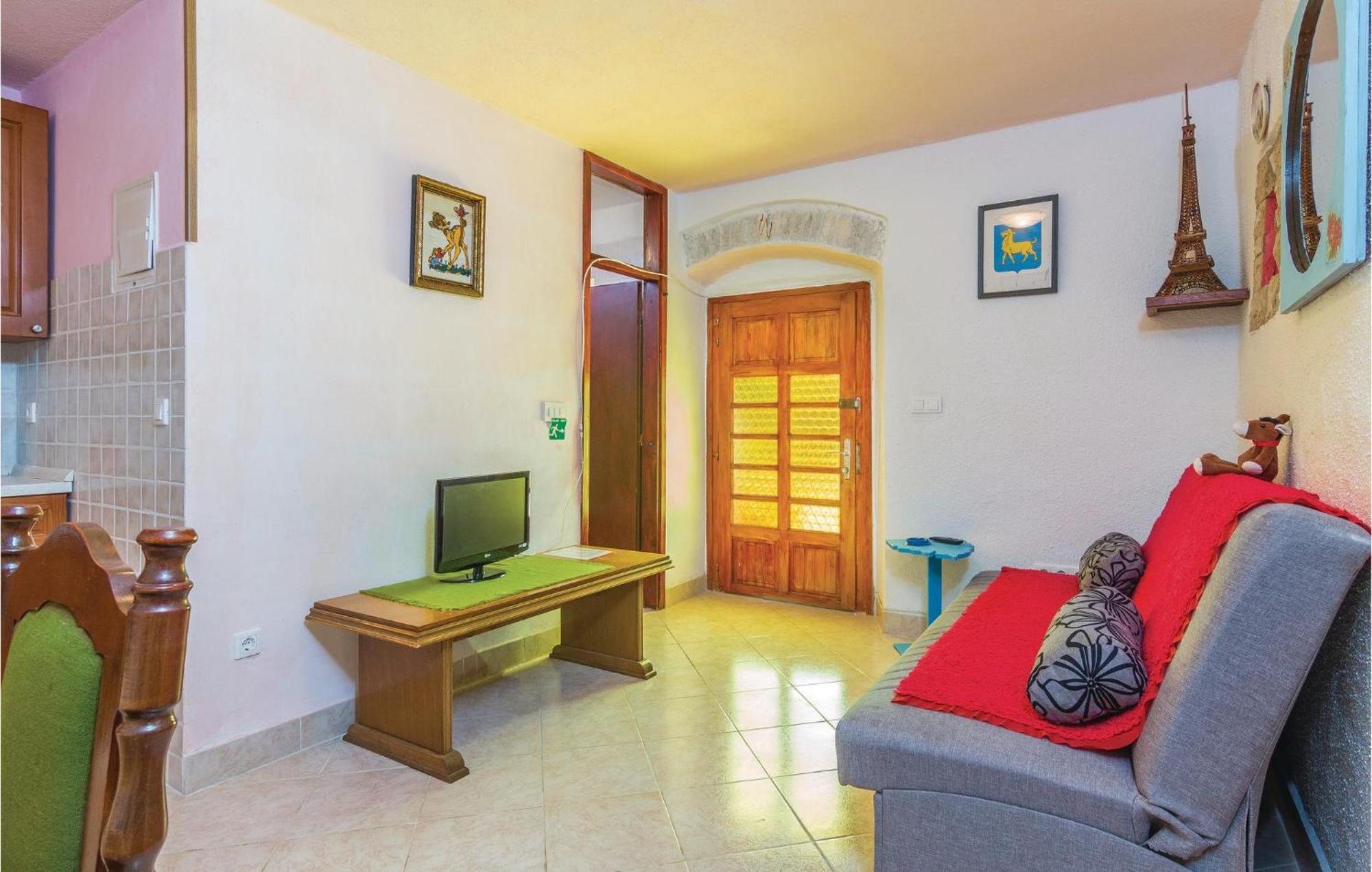 Pet Friendly Apartment In Porec With Wifi Exterior photo